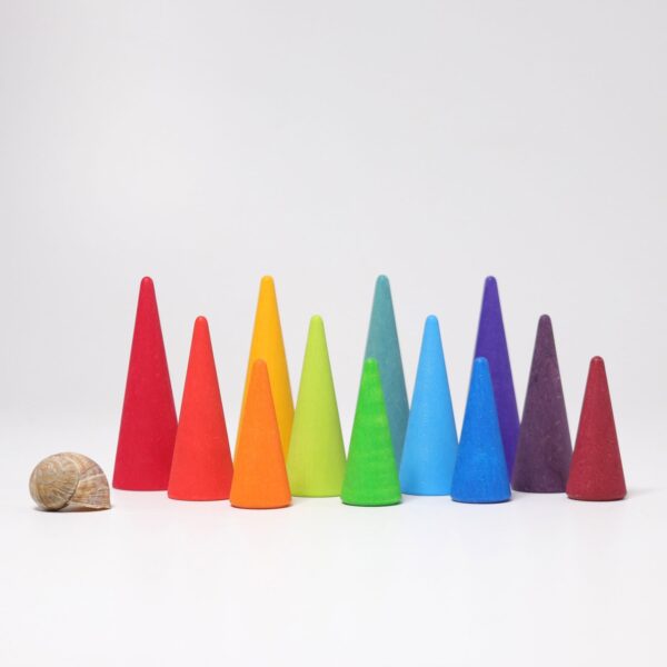 Rainbow Forest - regenboogwald - Grimm's - open eind speelgoed - open ended play - duurzaam - educatief - houten speelgoed - blokken - Building Set Triangle, Square, Circle - bouwset - gemert - speelgoedwinkel - houten speelgoed - dn houten tol - trendy - verantwoord - kleurrijk - woodentoys - peuter - kleuter - dreumes - verjaardag - kado - cadeautje - bso - kinderopvang - scholen- toyshop - koop lokaal - sensory - vrijeschool - montesori - speel plezier - fsc - recylebaar - nieuw