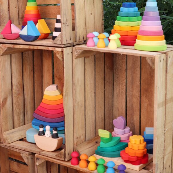 Pastel Mushrooms - Grimm's - open eind speelgoed - open ended play - duurzaam - educatief - houten speelgoed - blokken - Building Set Triangle, Square, Circle - bouwset - gemert - speelgoedwinkel - houten speelgoed - dn houten tol - trendy - verantwoord - kleurrijk - woodentoys - peuter - kleuter - dreumes - verjaardag - kado - cadeautje - bso - kinderopvang - scholen- toyshop - koop lokaal - sensory - vrijeschool - montesori - speel plezier - fsc - recylebaar - nieuw