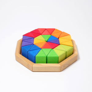 Grimms - blokken - achthoek - kleurrijk - open eind speelgoed - open end play - dn houten tol - gemert - speelgoedwinkel - duurzaam - educatief - verantwoord - bso - kinderdagverblijf - opvang - hout - kinderen - peuter - dreumes - kleuter - baby - toyshop - woodentoys - webwinkel - kado - eerlijk - trendy - nieuwe - fsc - recyclebaar - antroposofisch - speelplezier - koop lokaal - sensory - vrijeschool